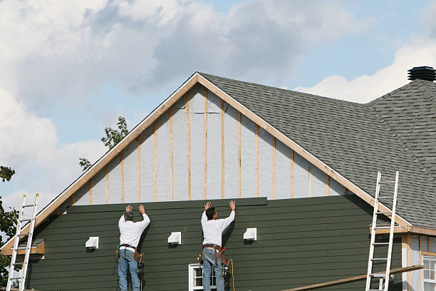 Professional Siding Contractor technician working in Rocky River, OH